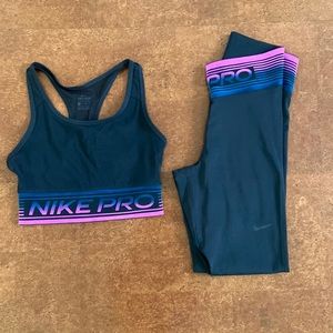 Matching Nike sports bra and leggings set! Nice breathable material and fit!